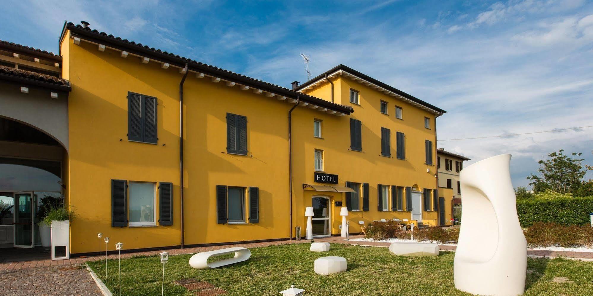 פארמה Hotel Forlanini 52 מראה חיצוני תמונה